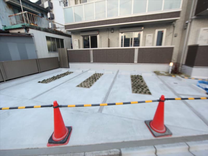 物件内観写真33　(敷地内平面駐車場)