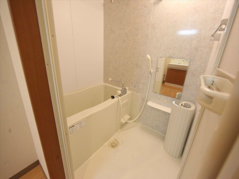 物件内観写真4　(浴室暖房乾燥機付　追い焚き付お風呂)