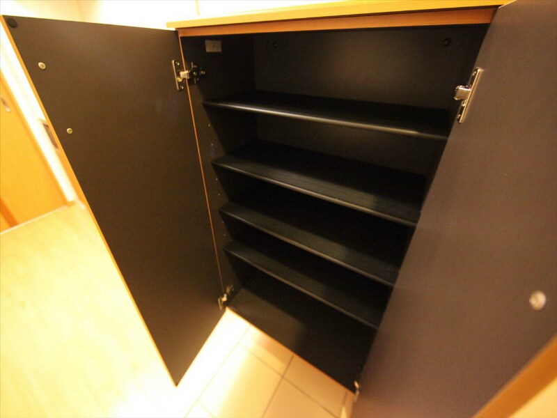 物件内観写真18　(玄関　シューズボックス付)