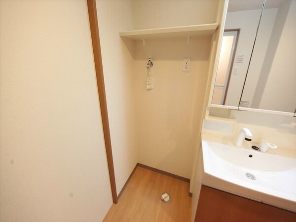 洗面所(脱衣所　室内洗濯機置き場)