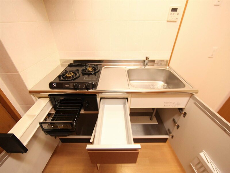物件内観写真23　(システムキッチン（ガス2口コンログリル付）)