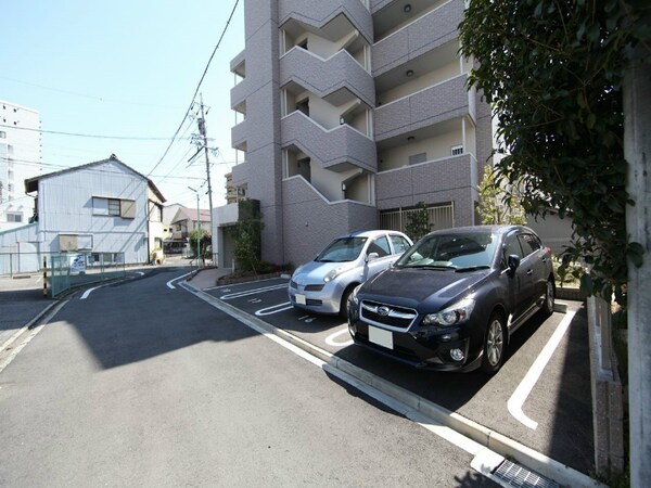 駐車場(敷地内平面駐車場)