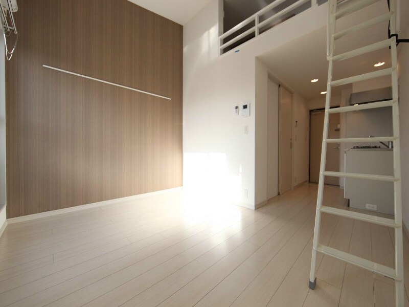 物件内観写真2　(洋室6.1帖　ロフト5.4帖（収納でもお部屋でも使えます）)