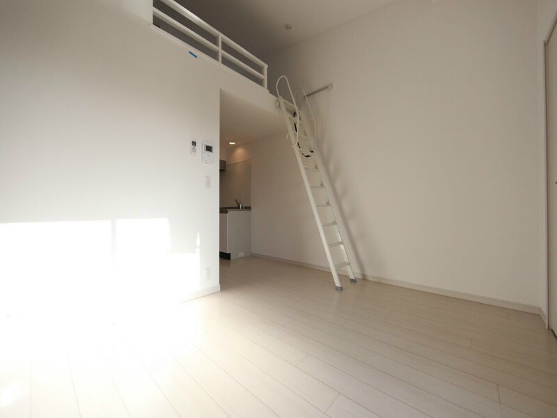 物件内観写真14　(洋室6.1帖　ロフト5.4帖（収納でもお部屋でも使えます）)