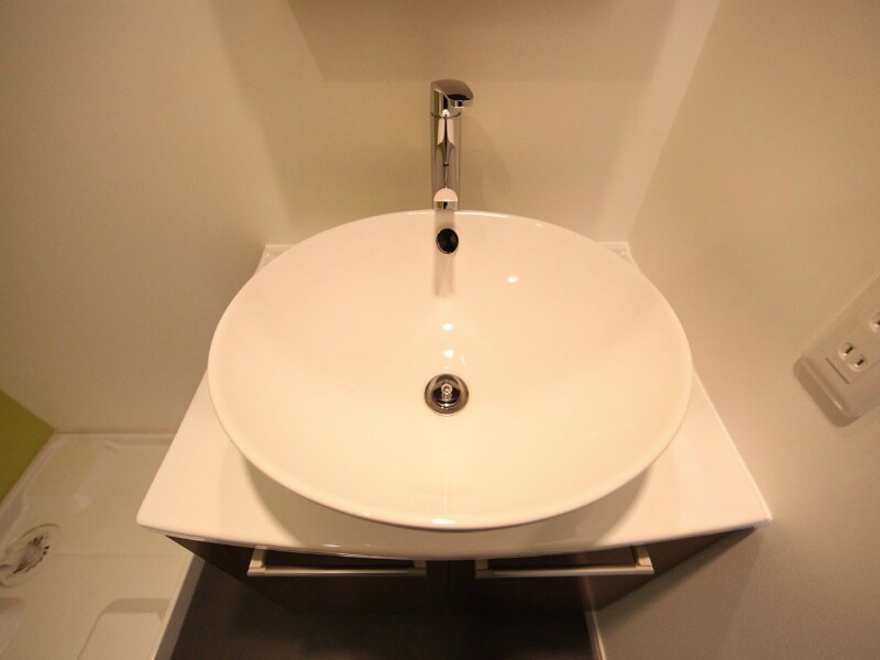 物件内観写真27　(脱衣所　デザイン独立洗面台　洗濯機ご用意できます)