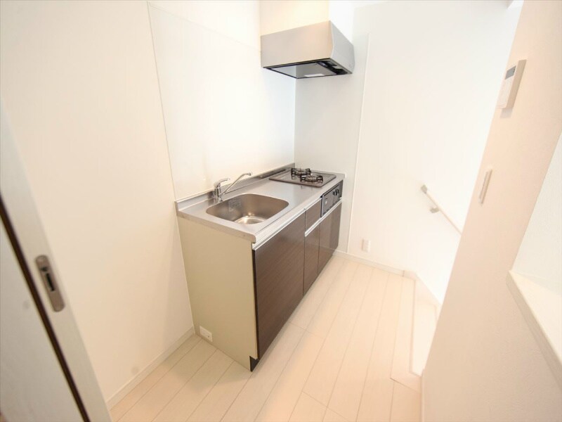 物件内観写真7　(システムキッチン（ガス2口コンロ付）)