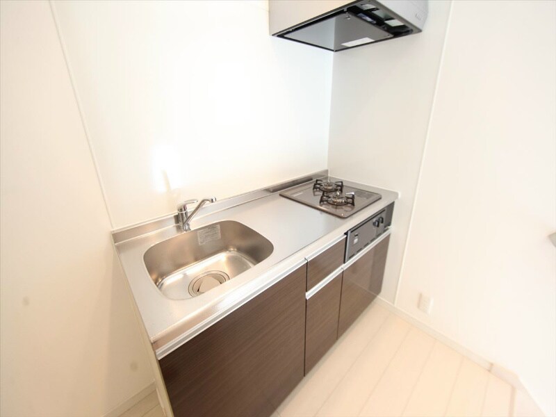 物件内観写真18　(システムキッチン（ガス2口コンロ付）)