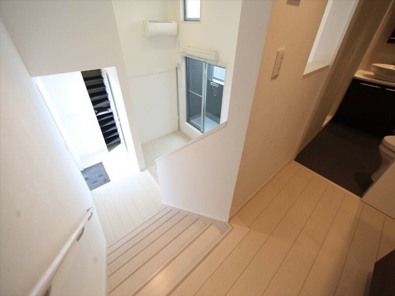 物件内観写真25　(洋室4.7帖　アンダーロフト4.49帖（収納でも使えます）)