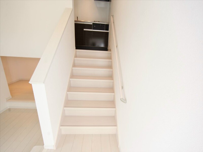 物件内観写真30　(お部屋に階段あり)