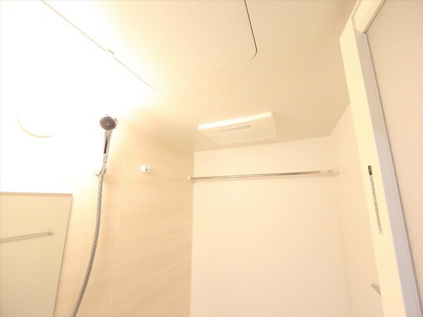 その他設備(浴室暖房乾燥機付　24時間換気機能付バスルーム)