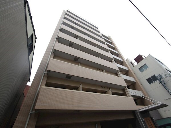 外観(外観　オートロック　防犯カメラ　宅配BOX付　駐車場バイク行)