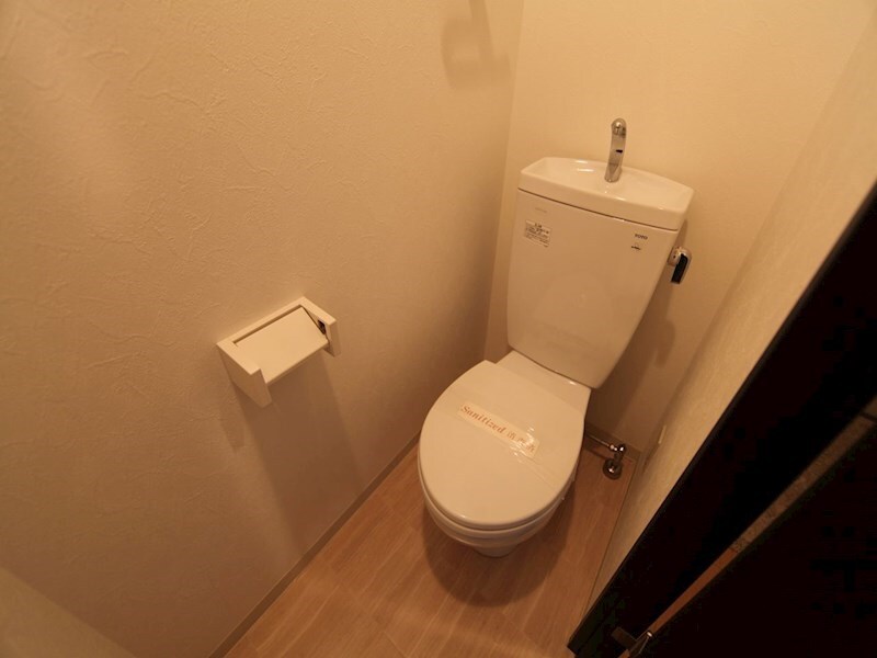 物件内観写真5　(洋式トイレ（温水洗浄便座設置可）)