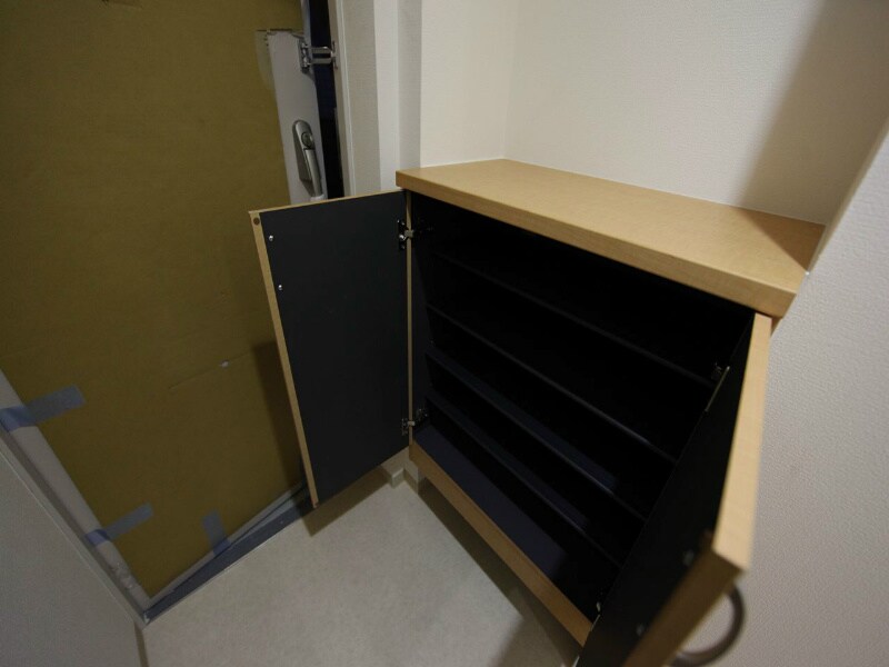 物件内観写真8　(玄関　シューズボックス付)