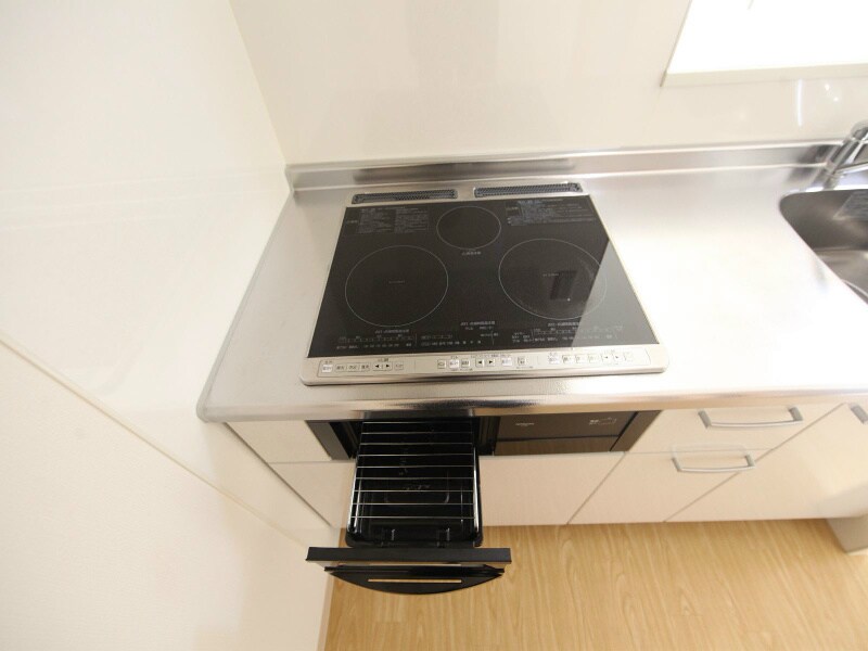 物件内観写真22　(システムキッチン（ＩＨ3口コンロ・グリル）カウンターキッチン)