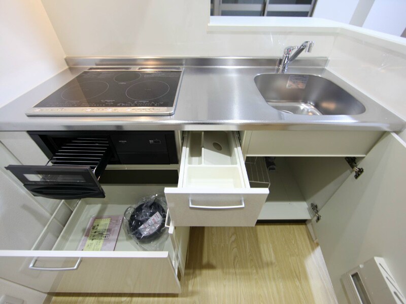 物件内観写真24　(システムキッチン（ＩＨ3口コンロ・グリル）カウンターキッチン)