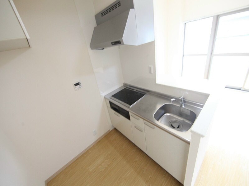 物件内観写真27　(システムキッチン（ＩＨ3口コンロ・グリル）カウンターキッチン)