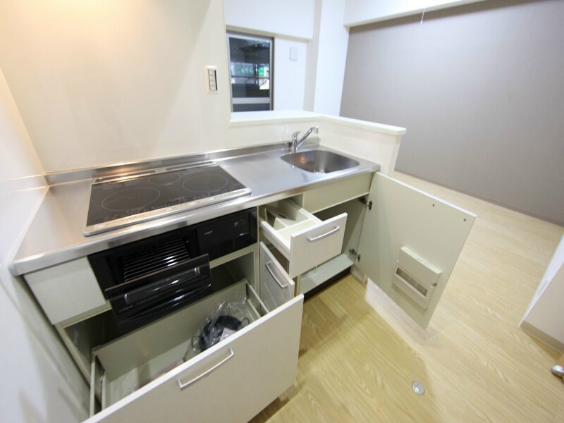 物件内観写真30　(システムキッチン（ＩＨ3口コンロ・グリル）カウンターキッチン)