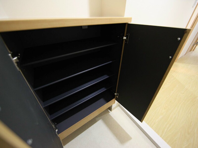 物件内観写真32　(玄関　シューズボックス付)