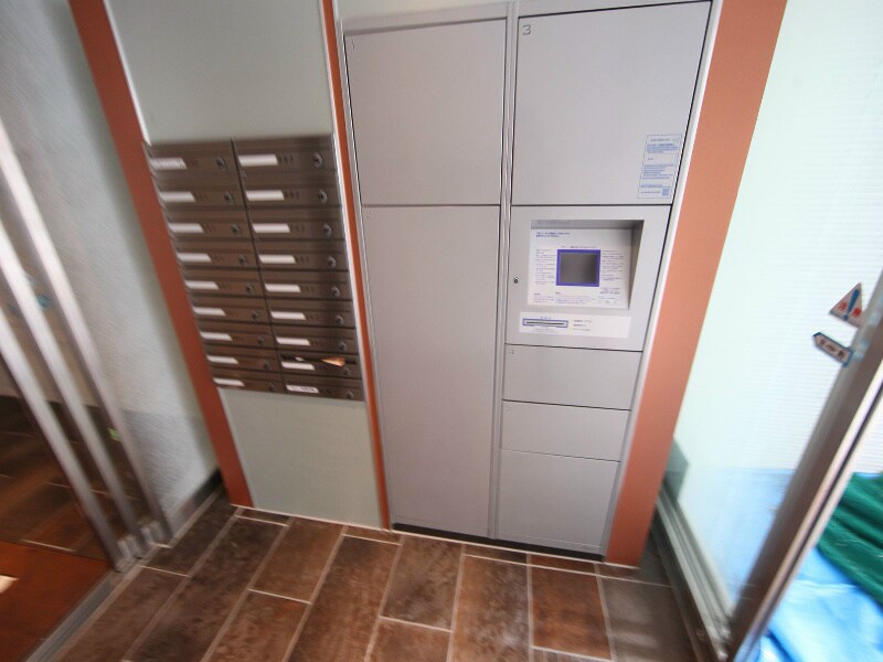 物件内観写真34　(エントランス　宅配ＢＯＸ（不在時に荷物を受け取ることができま)