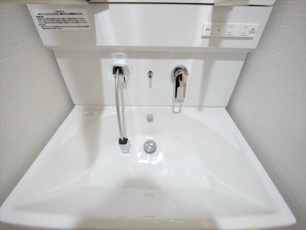 洗面所(脱衣所　独立洗面台（シャンプードレッサー）洗濯機用意できます)