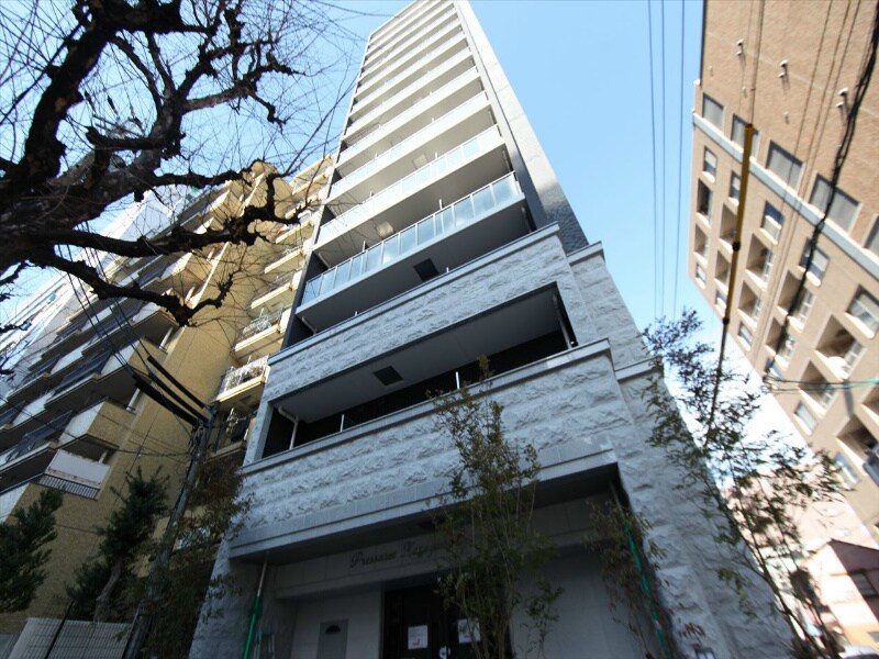 物件外観写真1　(外観　宅配ＢＯＸ付　防犯カメラ付　オートロック付)