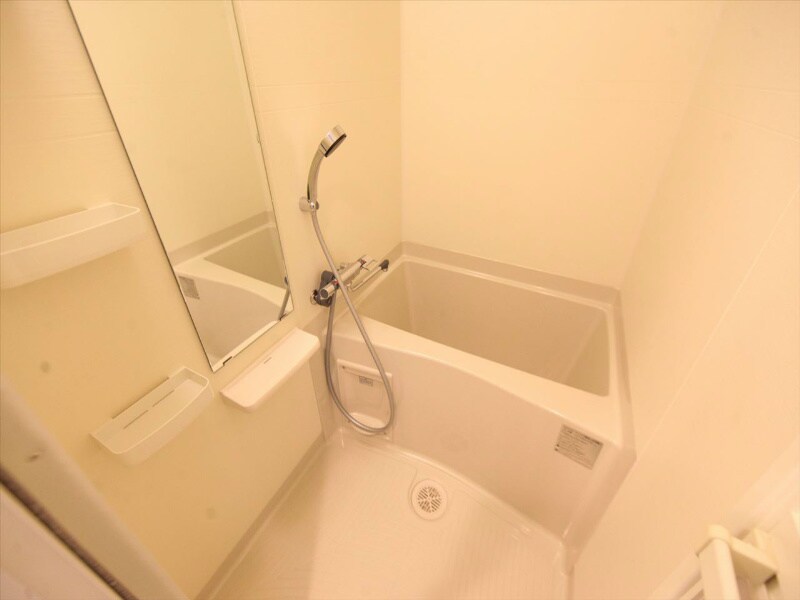 物件内観写真4　(浴室暖房乾燥機付　24時間換気機能付バスルーム)