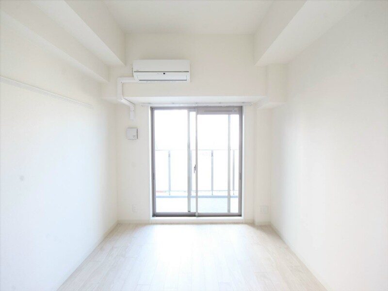 物件内観写真28　(洋室6.2帖　クローゼット付（収納充実してます）)