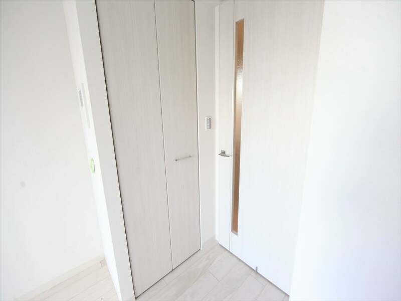 物件内観写真29　(クローゼット付（収納充実してます）)