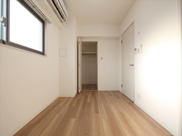 その他部屋・スペース(洋室5.6帖　ウォークインクローゼット付（収納充実してます）)
