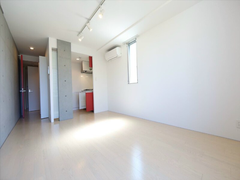 物件内観写真10　(洋室9.54帖　クローゼット付（収納充実してます）)