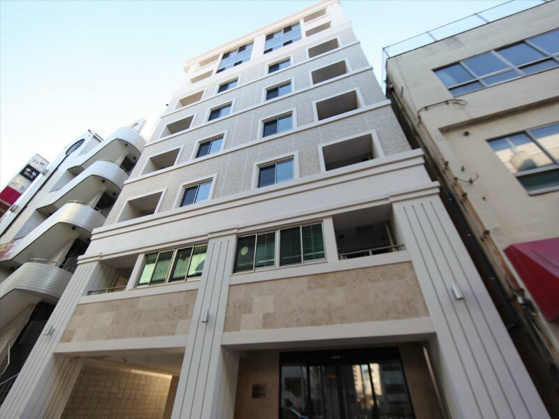 物件外観写真1　(外観　防犯カメラ付　オートロック　デザイナーズ)