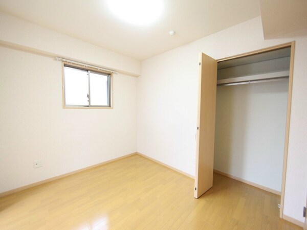 その他部屋・スペース(洋室6.4帖　クローゼット2ヶ所（収納充実してます）)