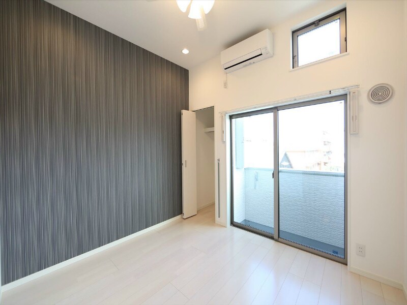 物件内観写真17　(洋室6.3帖　上階ロフト5.7帖（収納としても使用できます）)