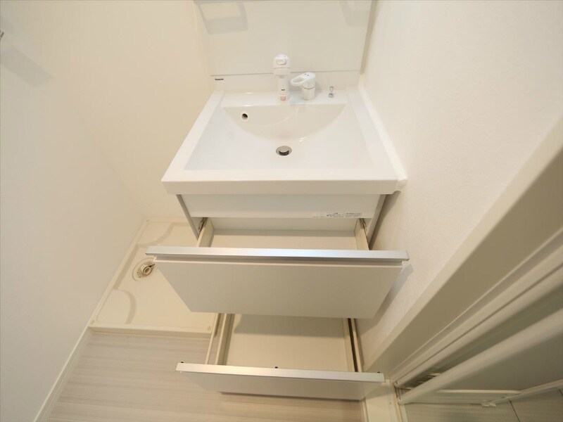 物件内観写真28　(脱衣所　独立洗面台（シャンプードレッサー）洗濯機用意できます)