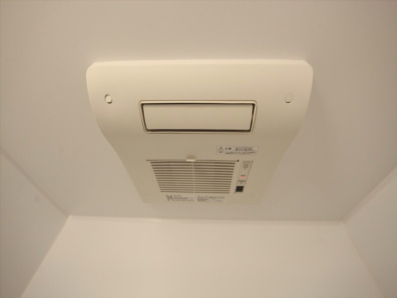 物件内観写真17　(浴室暖房乾燥機付　24時間換気機能付バスルーム)