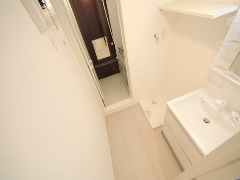 物件内観写真22　(脱衣所　独立洗面台（シャンプードレッサー）洗濯機用意できます)