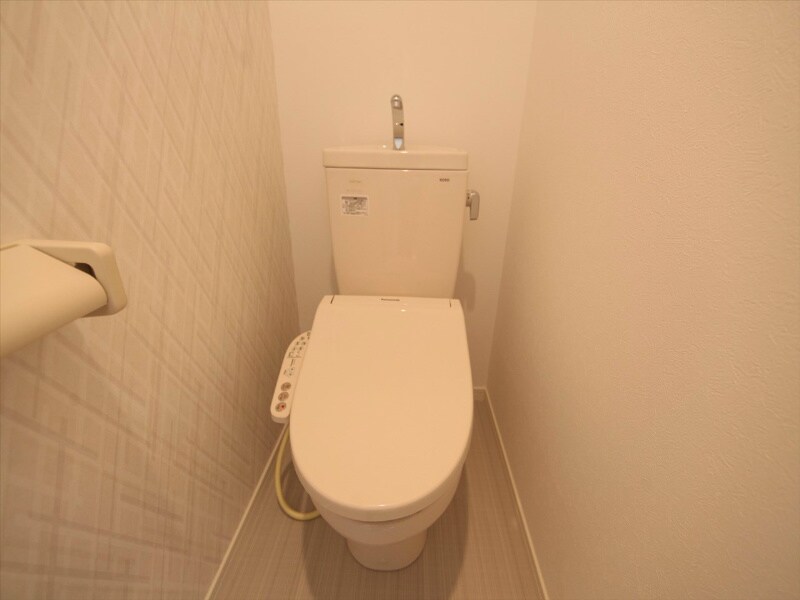 物件内観写真28　(温水洗浄暖房便座付トイレ　)