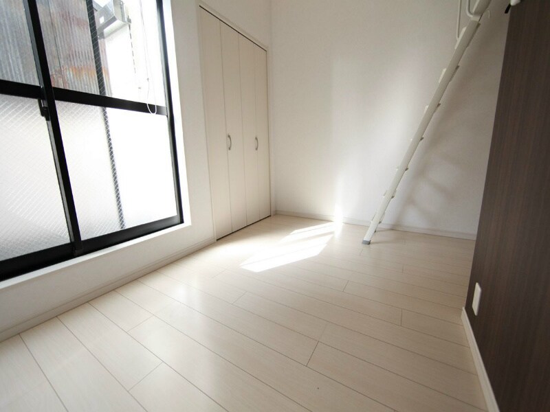 物件内観写真14　(洋室7.5帖　ロフト5.7帖（収納でもお部屋でも使えます）)