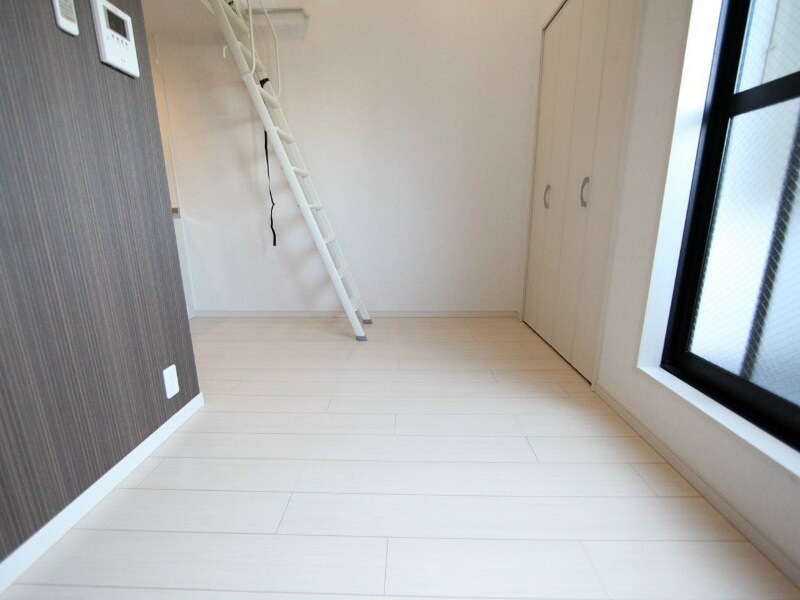 物件内観写真14　(洋室7.5帖　ロフト5.8帖（収納でもお部屋でも使えます）)