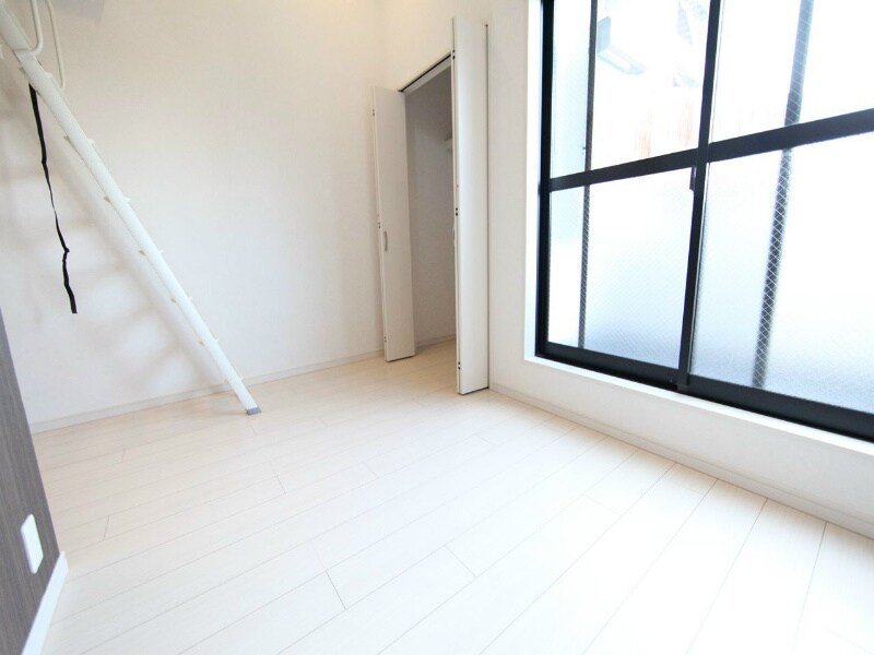 物件内観写真16　(洋室7.5帖　ロフト5.8帖（収納でもお部屋でも使えます）)