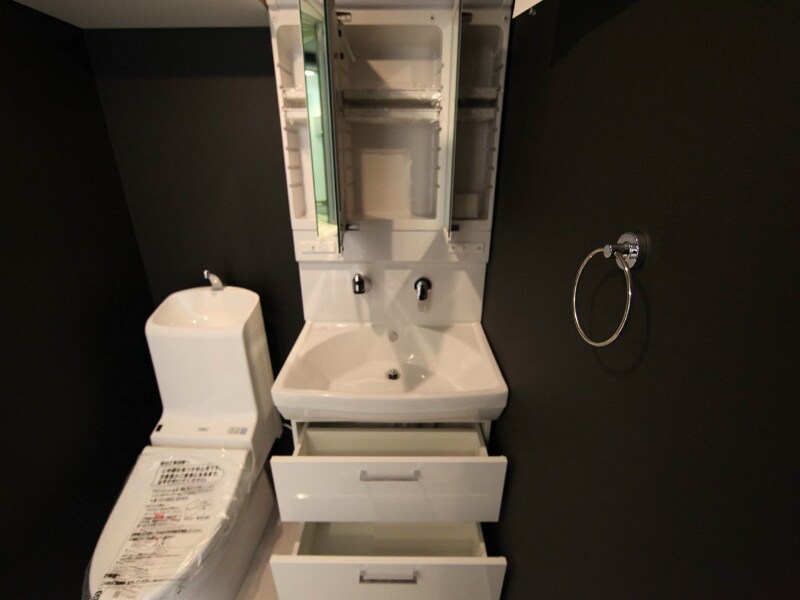 物件内観写真20　(脱衣所　独立洗面台（シャンプードレッサー）洗濯機用意できます)