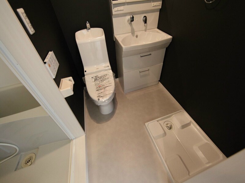 物件内観写真22　(脱衣所　独立洗面台（シャンプードレッサー）洗濯機用意できます)