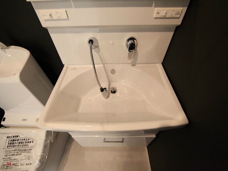 物件内観写真29　(脱衣所　独立洗面台（シャンプードレッサー）洗濯機用意できます)