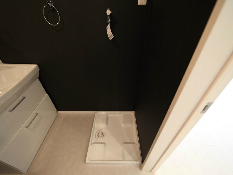 物件内観写真30　(脱衣所　室内洗濯機置き場　洗濯機ご用意できます)