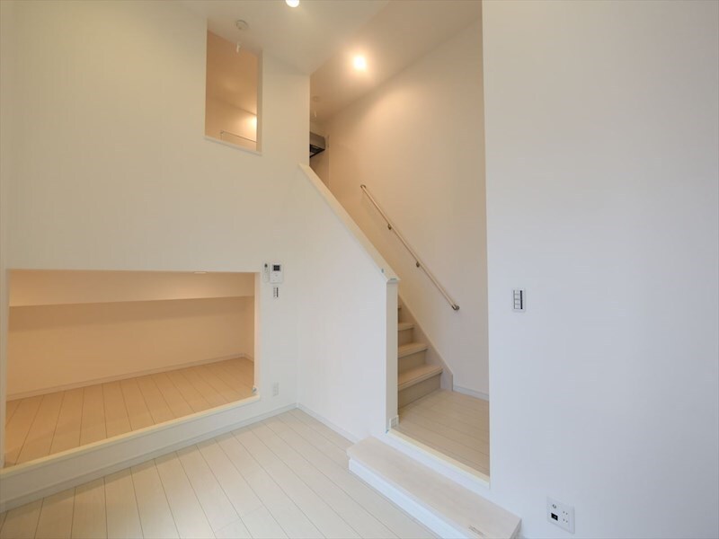 物件内観写真14　(洋室4.8帖　アンダーロフト5.1帖（寝室にも使えます）)