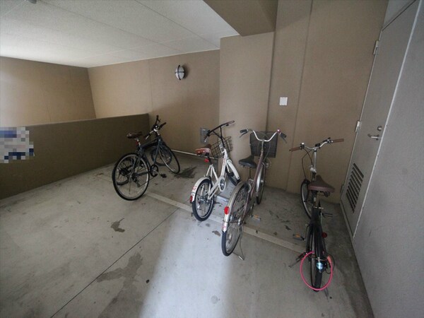 その他共有部分(屋根付き駐輪場)
