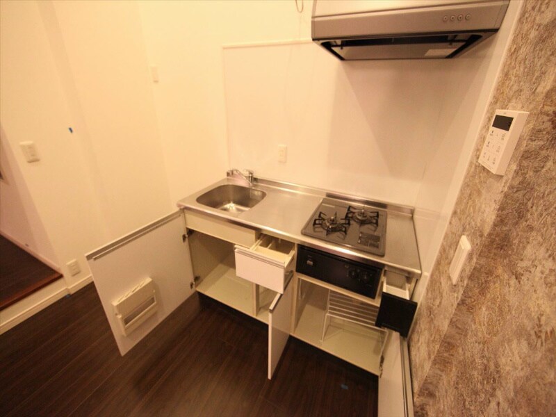 物件内観写真33　(システムキッチン（ガス2口）冷蔵庫・レンジ等ご用意できます)