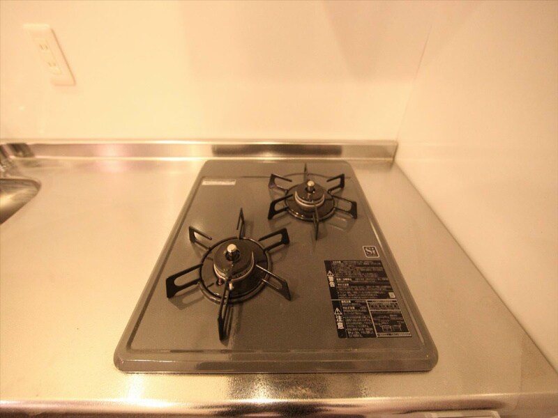 物件内観写真35　(システムキッチン（ガス2口）冷蔵庫・レンジ等ご用意できます)