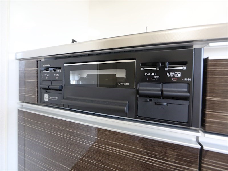 物件内観写真27　(システムキッチン（3口ガスコンロ）グリル付)