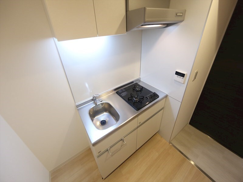 物件内観写真7　(システムキッチン（ガス2口コンロ付）)